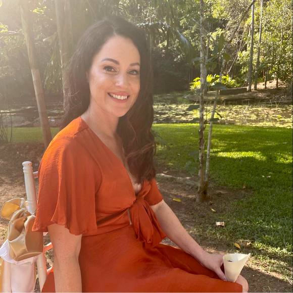 Meet your Posher, Roxanne - Picture 1 of 1